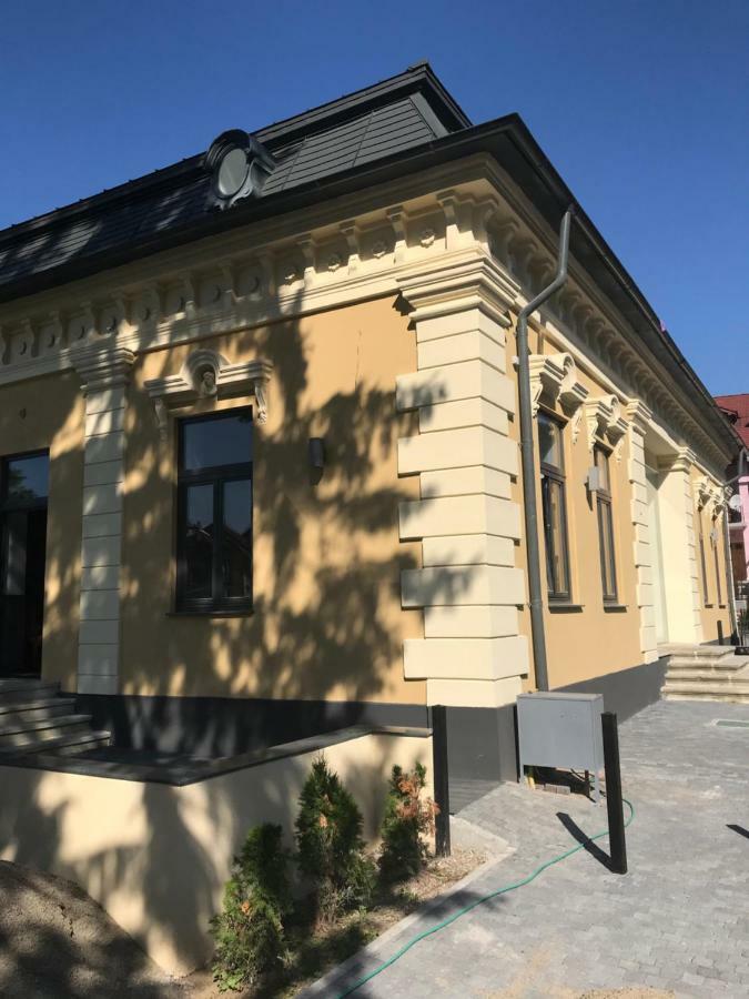 La Curtea Domneasca Hotel Karácsonkő Kültér fotó