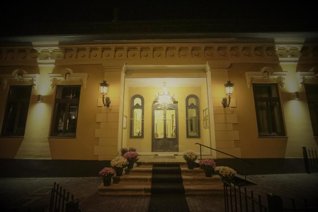 La Curtea Domneasca Hotel Karácsonkő Kültér fotó