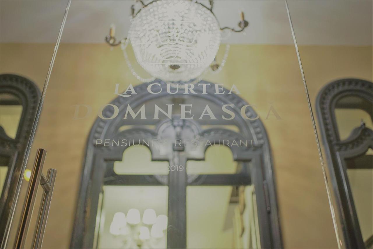La Curtea Domneasca Hotel Karácsonkő Kültér fotó